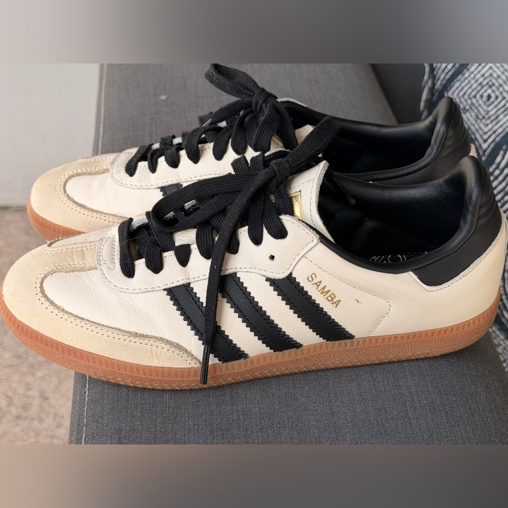 Adidas Samba Cream and Black Sneakers - Picture 11 of 16